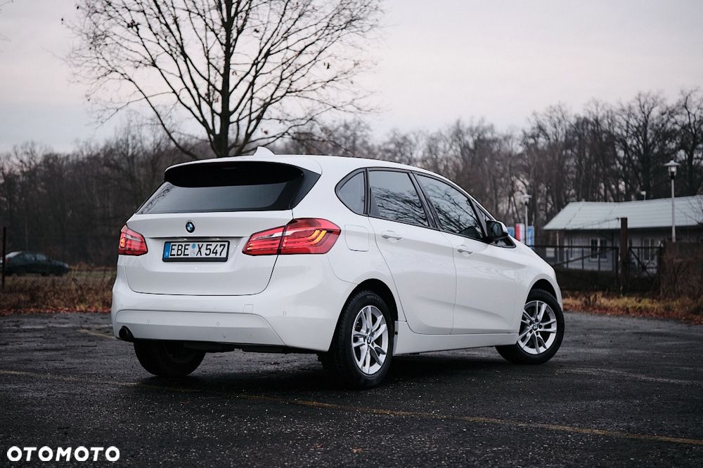 BMW Seria 2 218i - 13