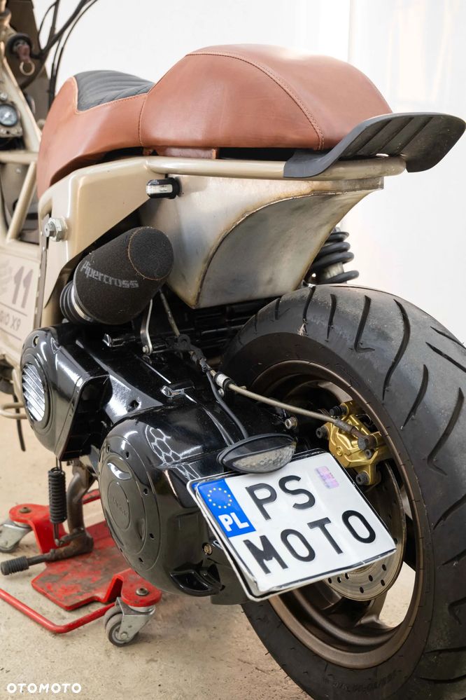 Piaggio X9 - 20