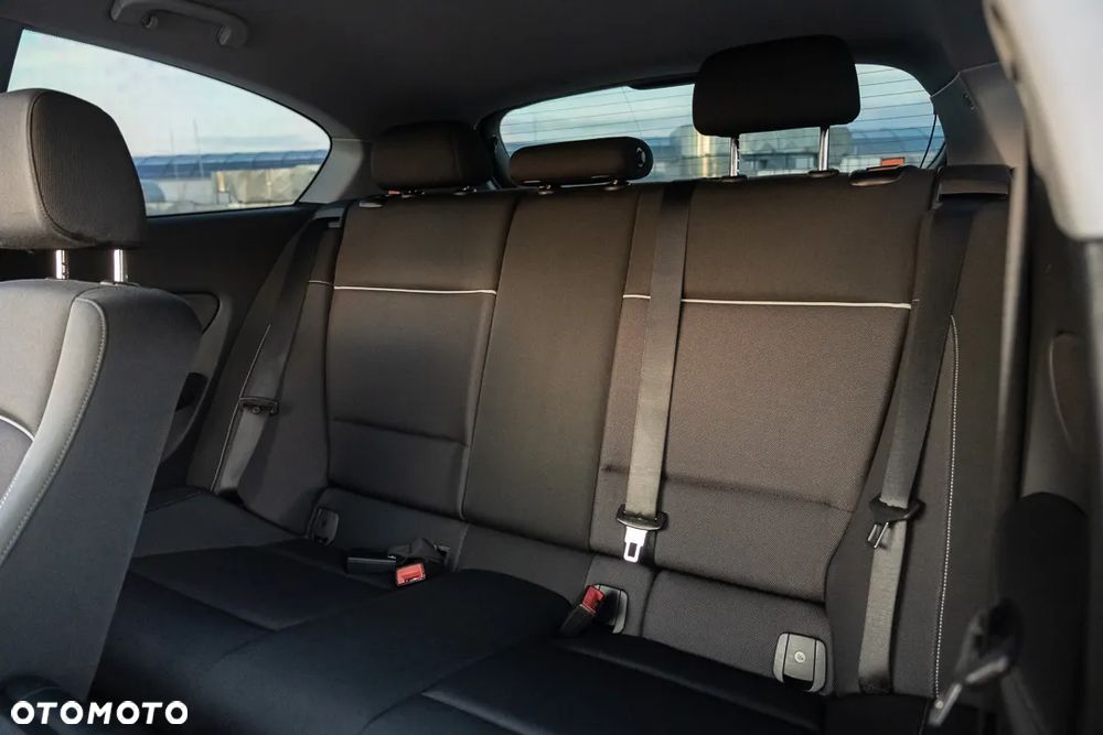BMW Seria 1 116d - 15