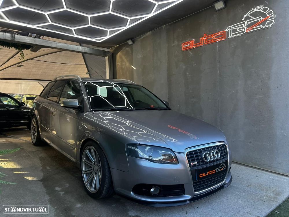 Audi A4 Avant 2.0 TDi S-line - 1