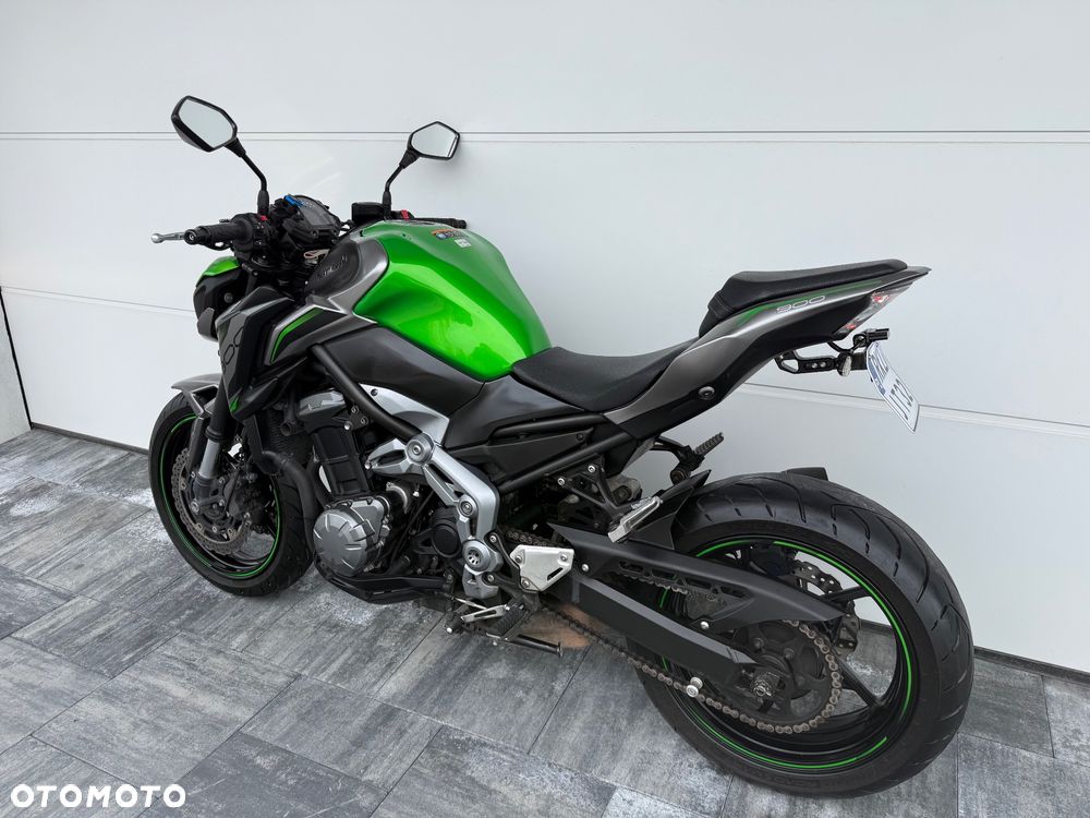 Kawasaki Z 900 - 12