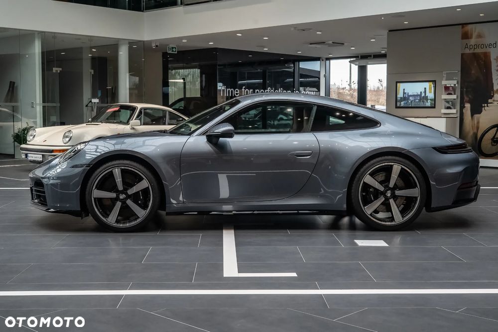 Porsche 911 Carrera S - 10
