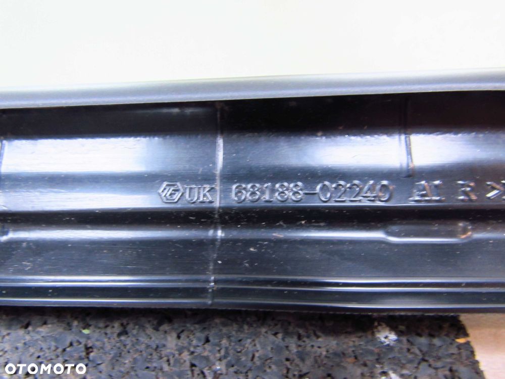 TOYOTA COROLLA E21 XII 19-23 HB HATCHBACK SZYBA BOCZNA TROJKAT DRZWI PRAWA TYL 20 ROK 68188-02240 - 4