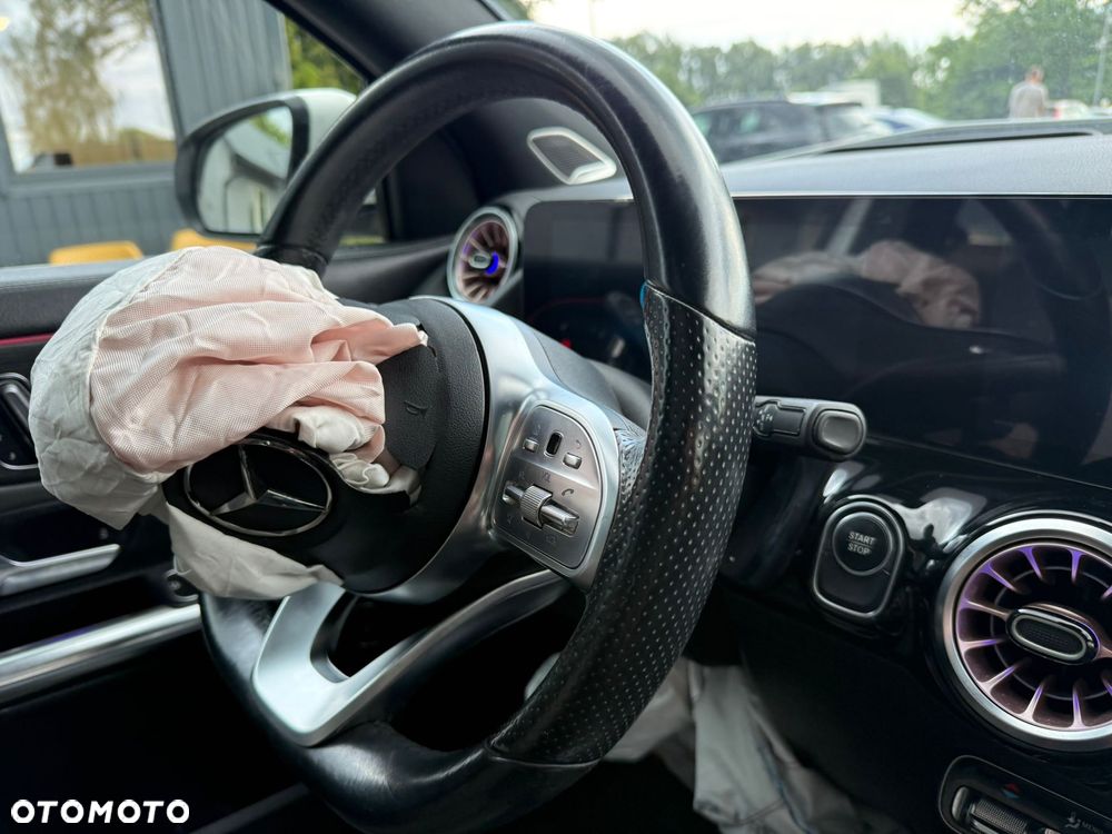 Mercedes-Benz EQA 250 66.5kWh Electric Art - 17