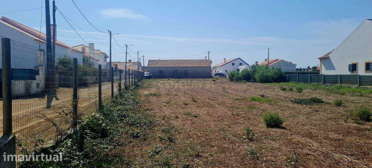 Terreno Urbano com 1.661m2, com capacidade construtiva de 498m2 em Azo - Grande imagem: 2/14