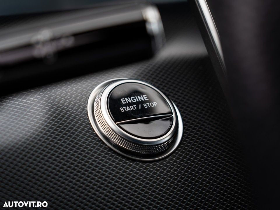 Mercedes-Benz C - 23