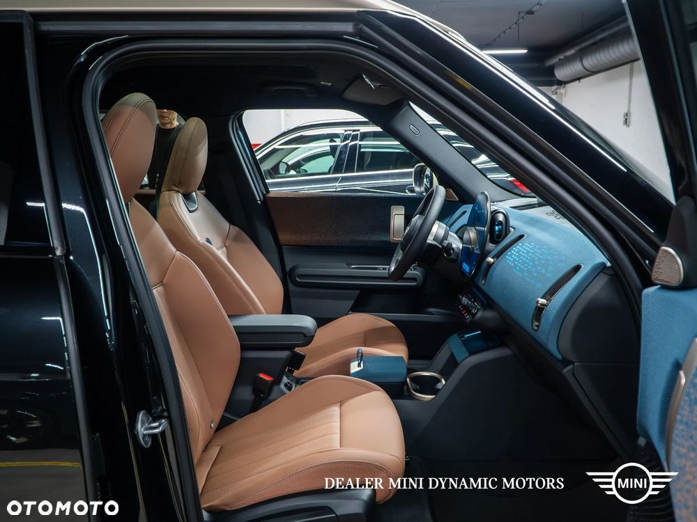 MINI Countryman C Favoured Trim - 24