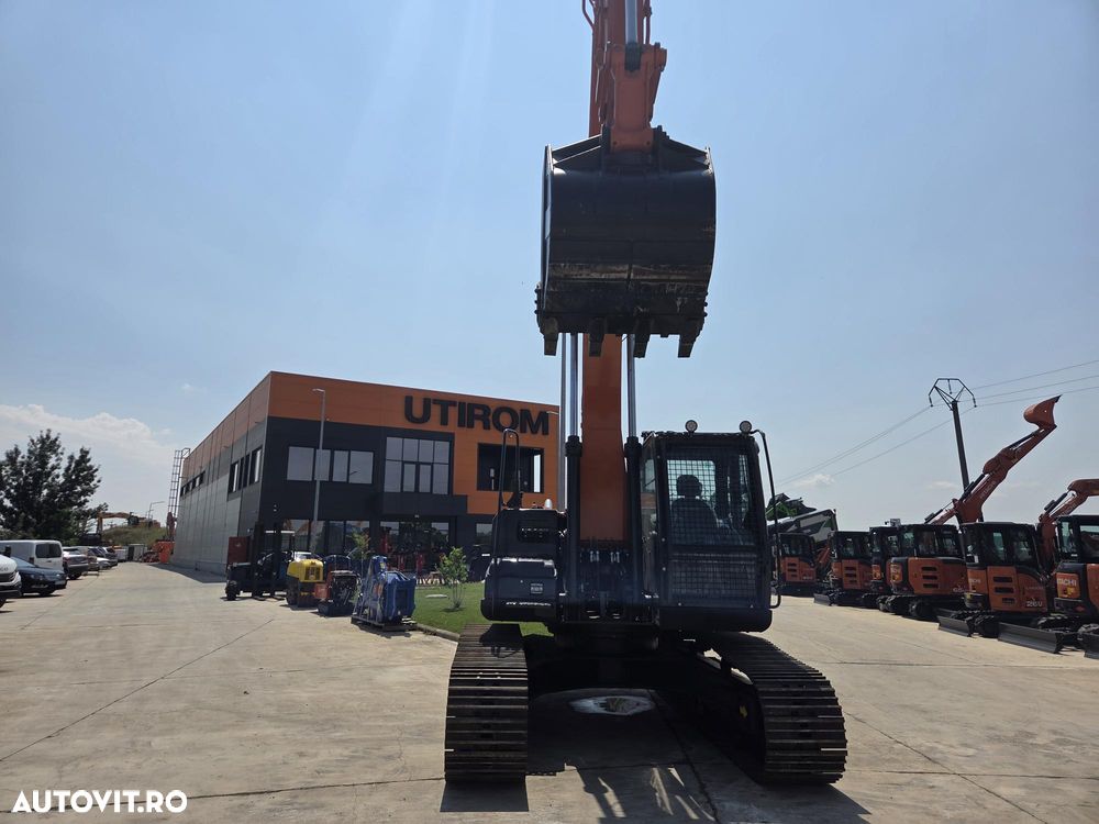 Hitachi 22tone, ZX220, 2025, 8h, NOU, CUPA 1,3mc, inst picon pe brate, aer conditionat, scaun operator pneumatic, CE, posibilitate leasing 5 ani-PROMOTIE 109.500 EUR+Tva - 8