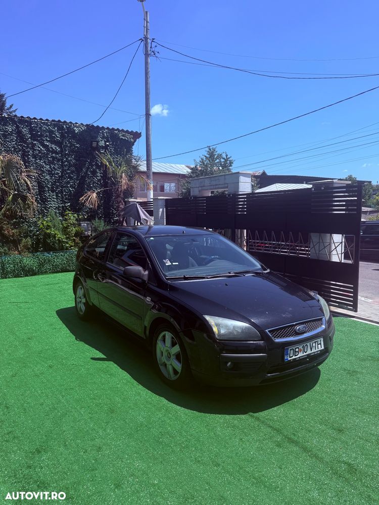 Ford Focus 2.0i Titanium - 3