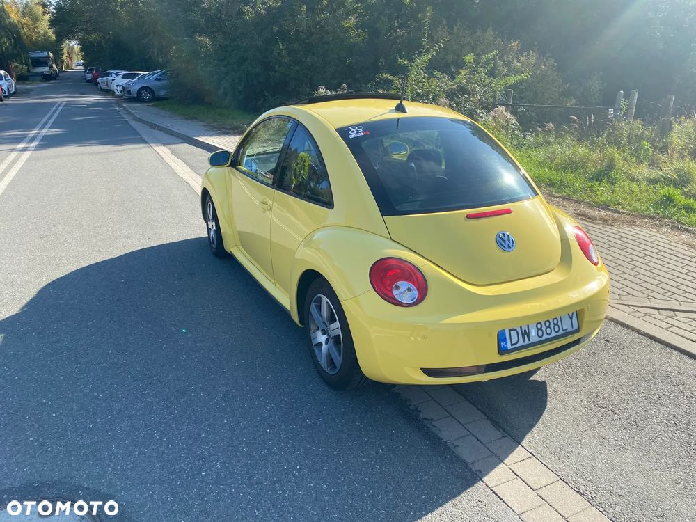 Volkswagen New Beetle 2.5 - 4