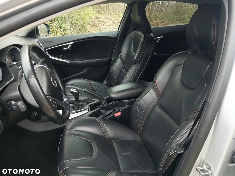 Volvo V40 D3 Ocean Race - 12