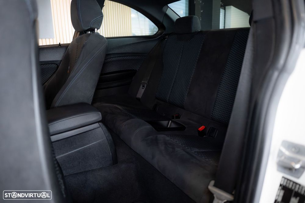 BMW 220 d Coupe Pack M Auto - 33