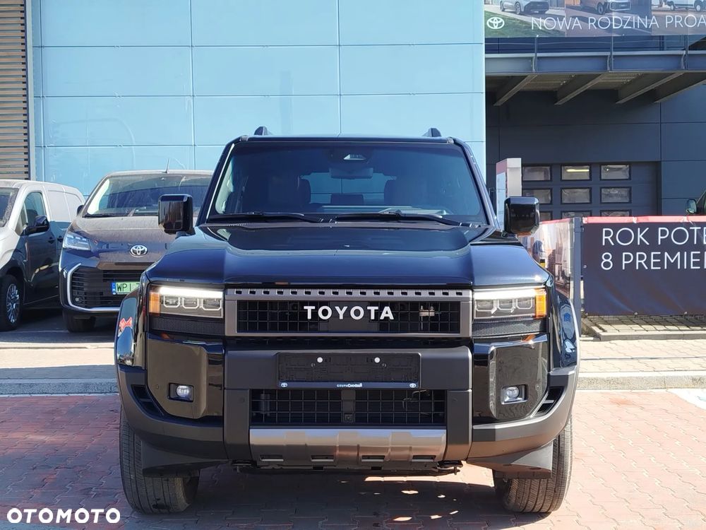 Toyota Land Cruiser - 2