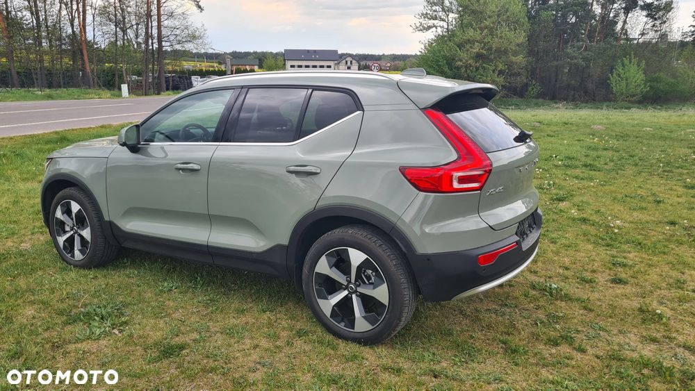Volvo XC 40 B5 AWD Ultimate Dark - 4