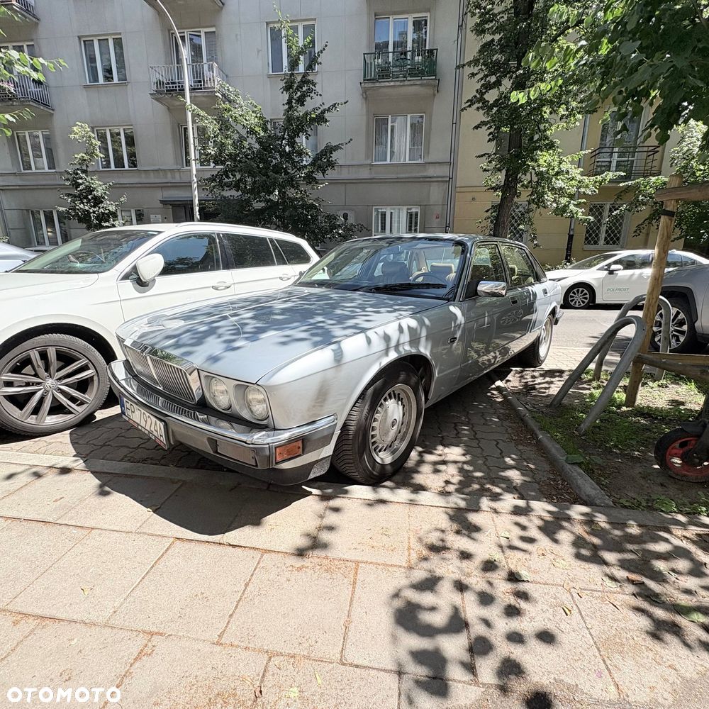 Jaguar XJ - 2