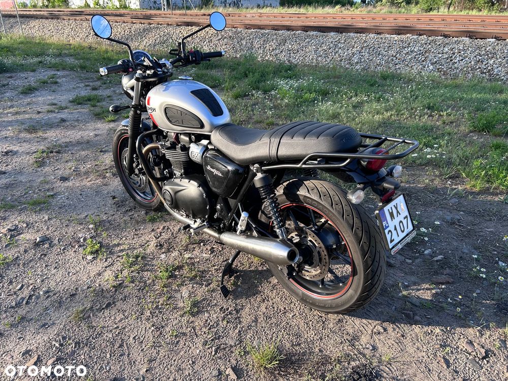 Triumph Street Twin - 4