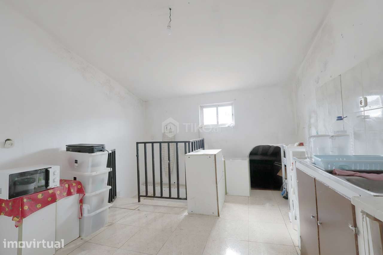 MORADIA T3 EM CAMPO MAIOR — INVESTIMENTO COM POTENCIAL - Grande imagem: 2/24