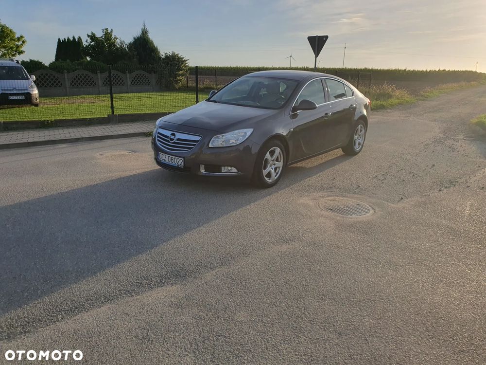 Opel Insignia 1.8 - 16