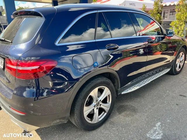 Mercedes-Benz GLC 220 d 4Matic 9G-TRONIC AMG Line - 3