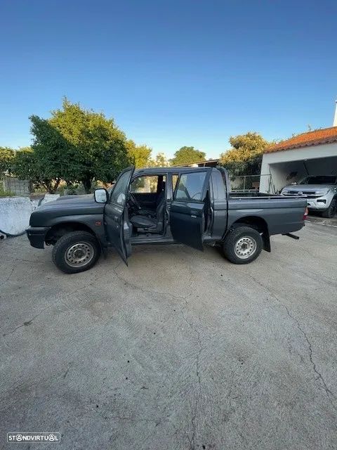 Mitsubishi L200 2.5 TD Strakar CD - 16