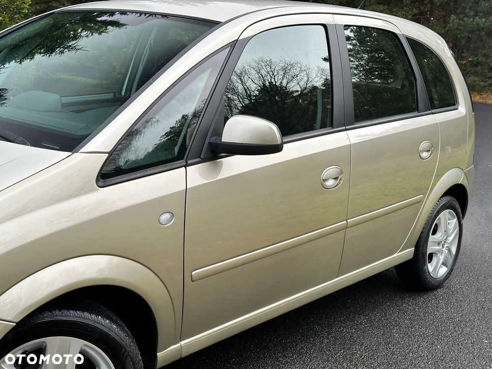 Opel Meriva 1.6 16V Cosmo - 10