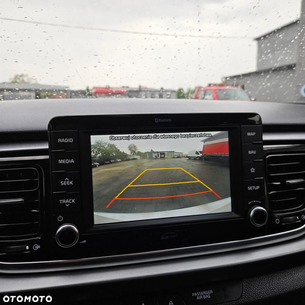 Kia Rio - 22