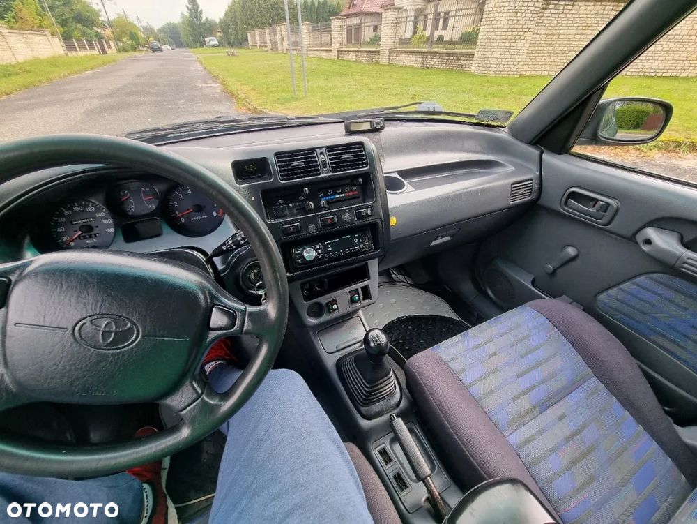 Toyota RAV4 - 19