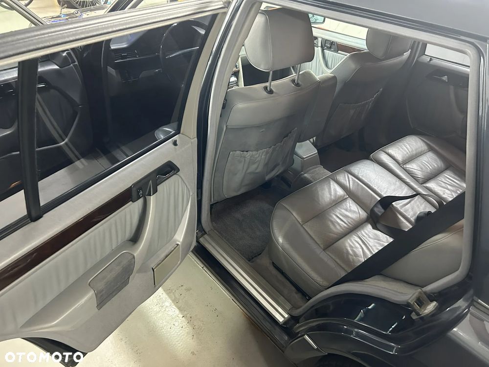 Mercedes-Benz Klasa E - 16