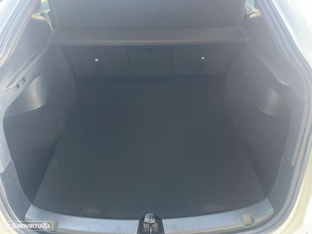 Tesla Model Y RWD - 40