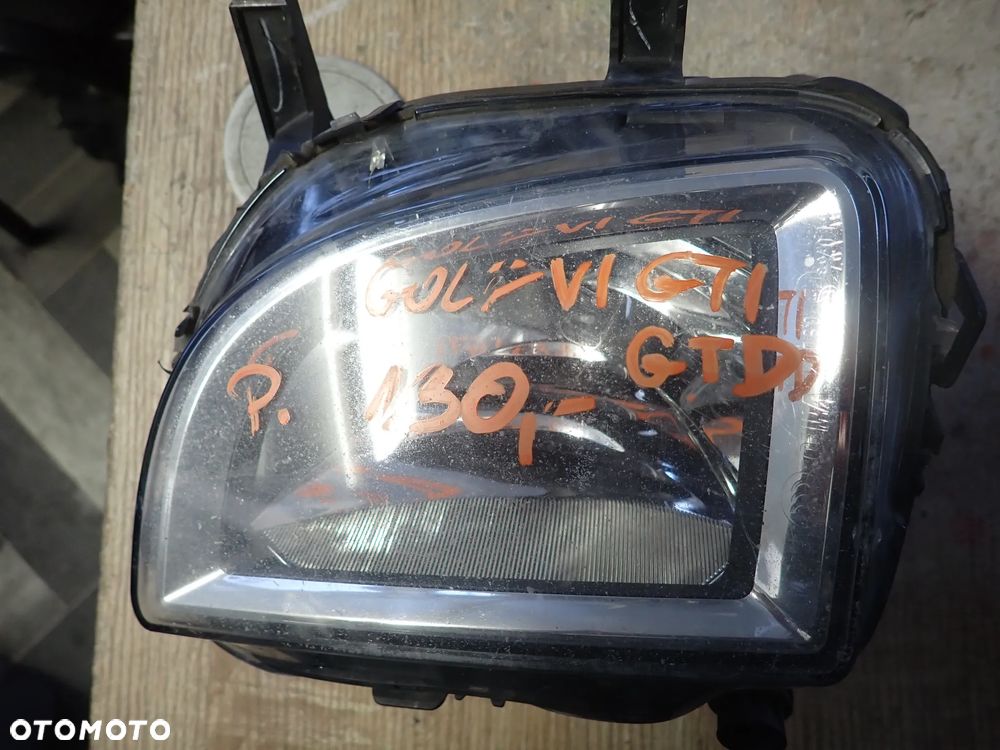VOLKSWAGEN GOLF VI GTI GTD HALOGEN LAMPA PRZECIWMGIELNA PRAWY PRZÓD 5K0941700C - 2