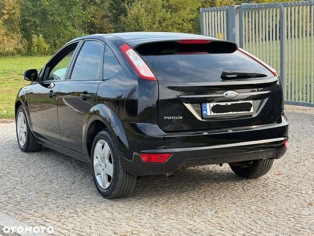 Ford Focus 1.6 Ambiente - 4