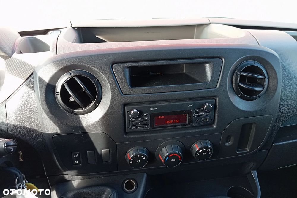 Renault Master III Mroźnia - 25