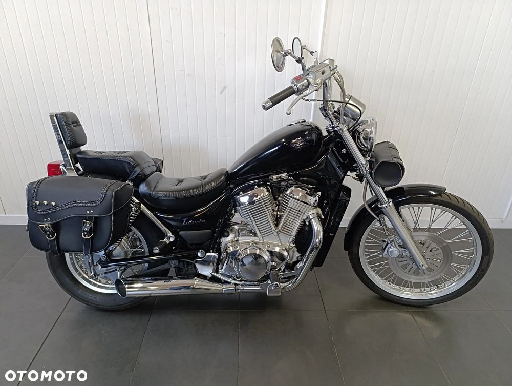Suzuki Intruder - 2