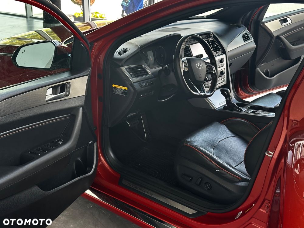 Hyundai Sonata - 12