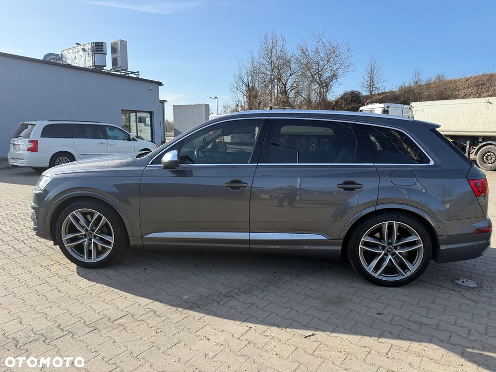 Audi Q7 - 7