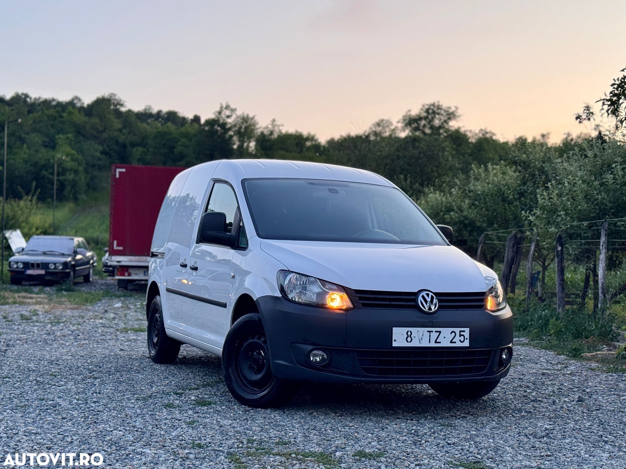 Volkswagen Caddy - 1