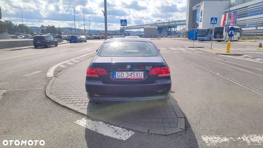 BMW Seria 3 325i - 13