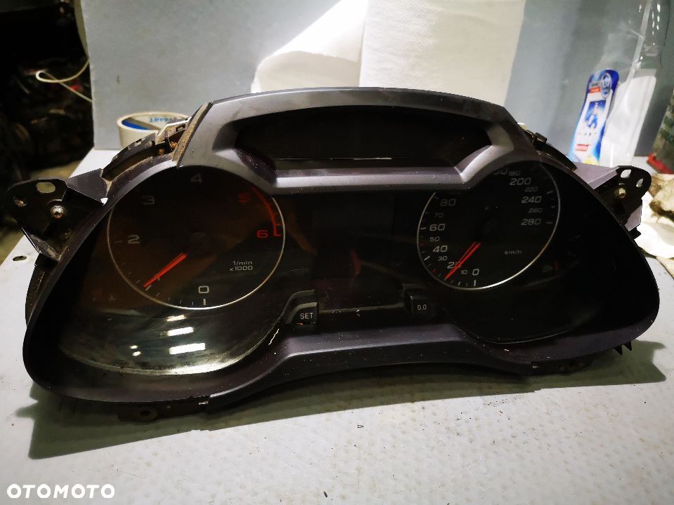 L612  AUDI A4 B8 2.7 TDI 8K0920930D EUROPA - 2