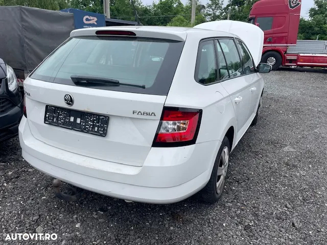 Dezmebrez Skoda Fabia 3 2016 1.4 Tdi CUS Manuala Distronic - 4