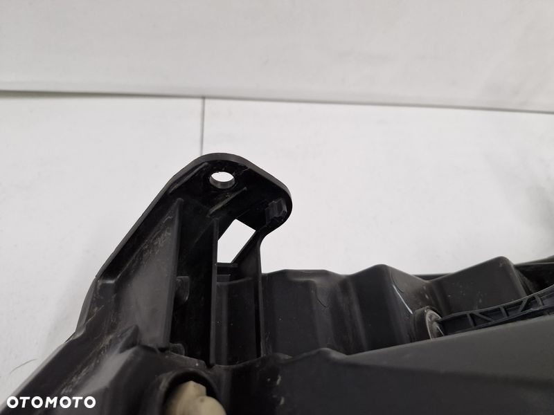 RENAULT MASTER III 3 LIFT IV 4 LAMPA REFLEKTOR PRAWY PRZÓD PRZEDNI 260105567R EU - 12