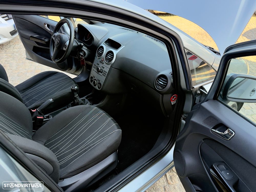 Opel Corsa 1.2 Enjoy - 49