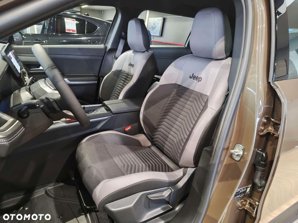 Jeep Compass 1.2 T3 mHEV Altitude FWD DCT - 18