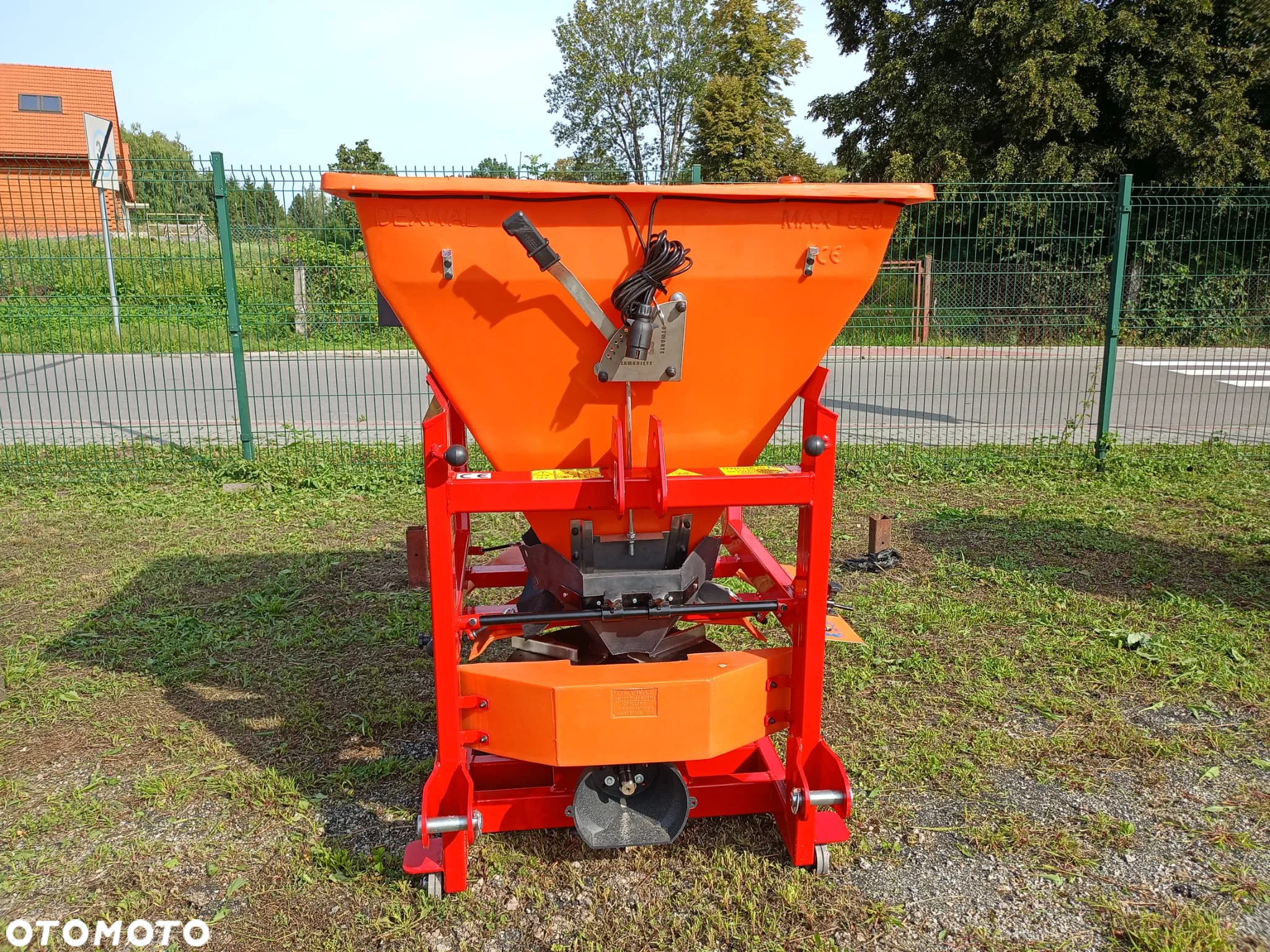 Solarka Piaskarka Posypywarka Dexwal PK 550 380 L 600 KG Transport - 4