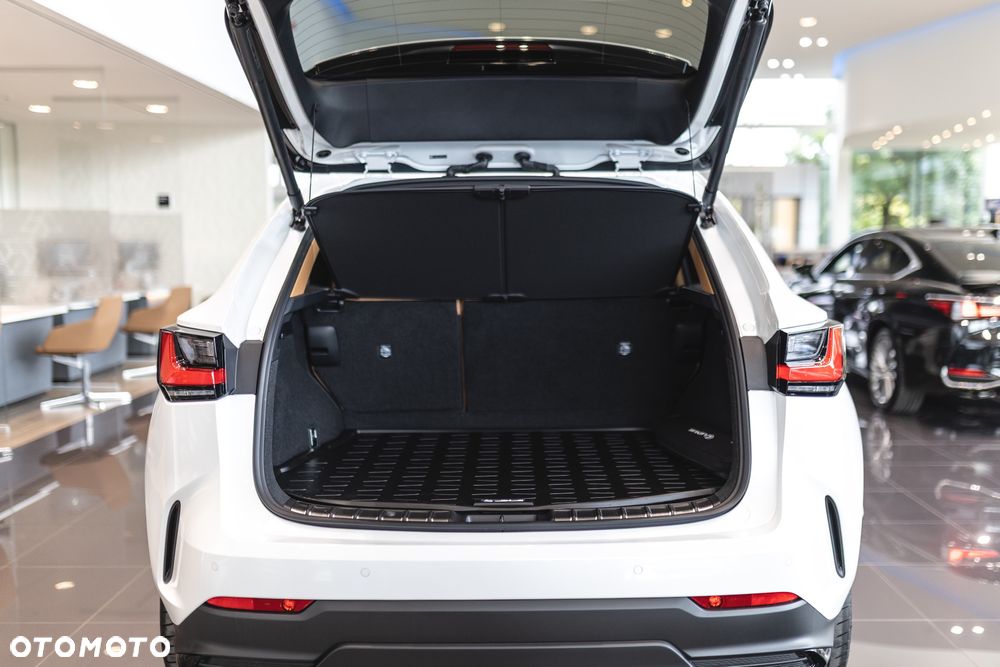 Lexus NX 350h Prestige AWD - 10