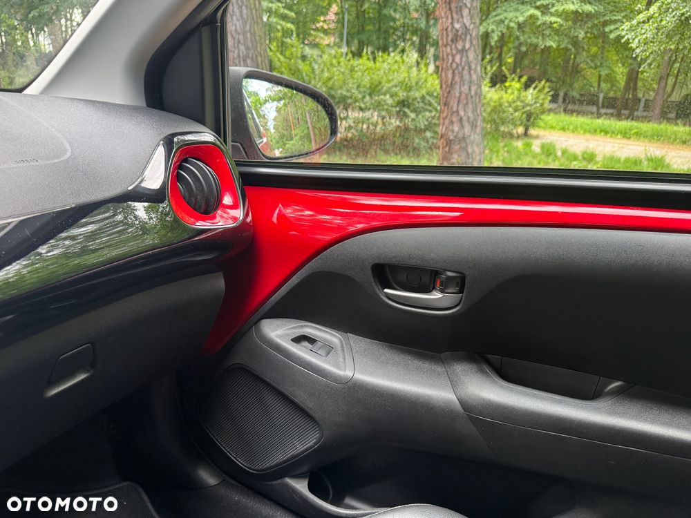Toyota Aygo 1.0 VVT-i JBL Edition - 23