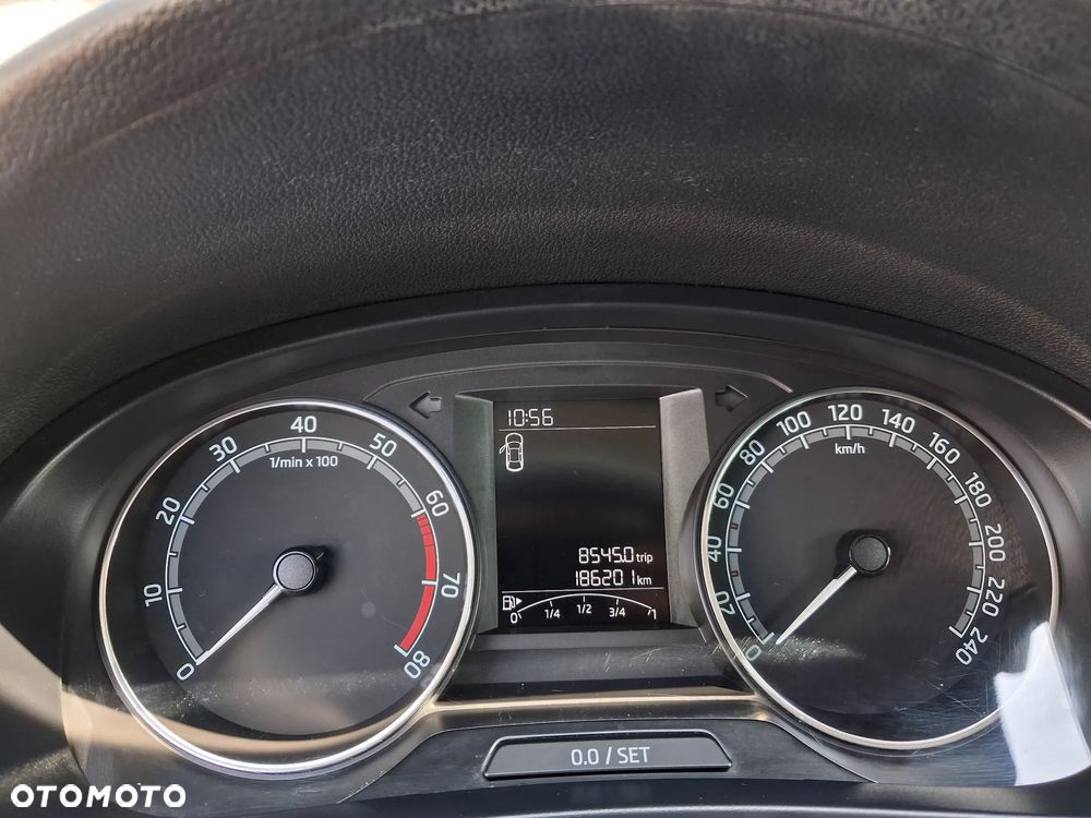 Skoda RAPID 1.0 TSI Active - 15