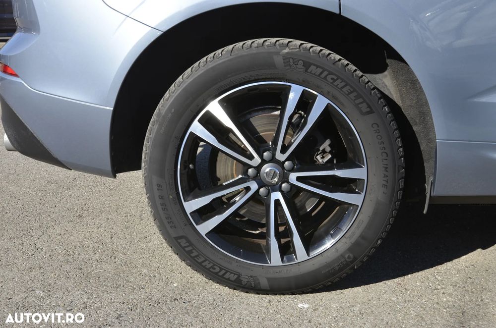 Volvo XC 60 D4 AWD Geartronic Momentum - 37