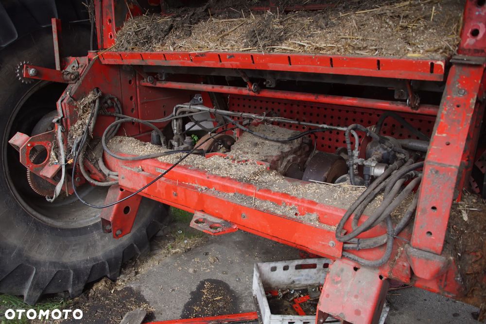 Kombajn na części - Massey Ferguson MF 36 7.6 220 KM 612 DSL 1997R Silnik Skrzynia Kabina Lampa Lusterko Schody Koło Deska Kokpit Sterownik Moduł Czujnik Kierownica Fotel - 27