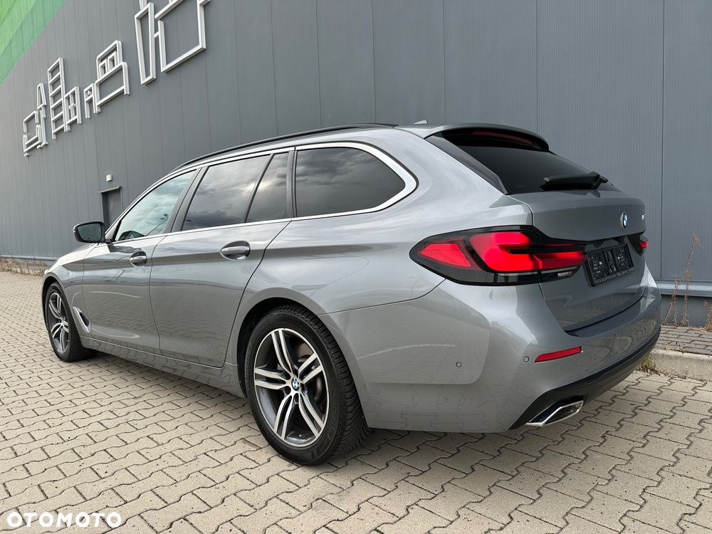BMW Seria 5 520d MHEV Sport Line sport - 4