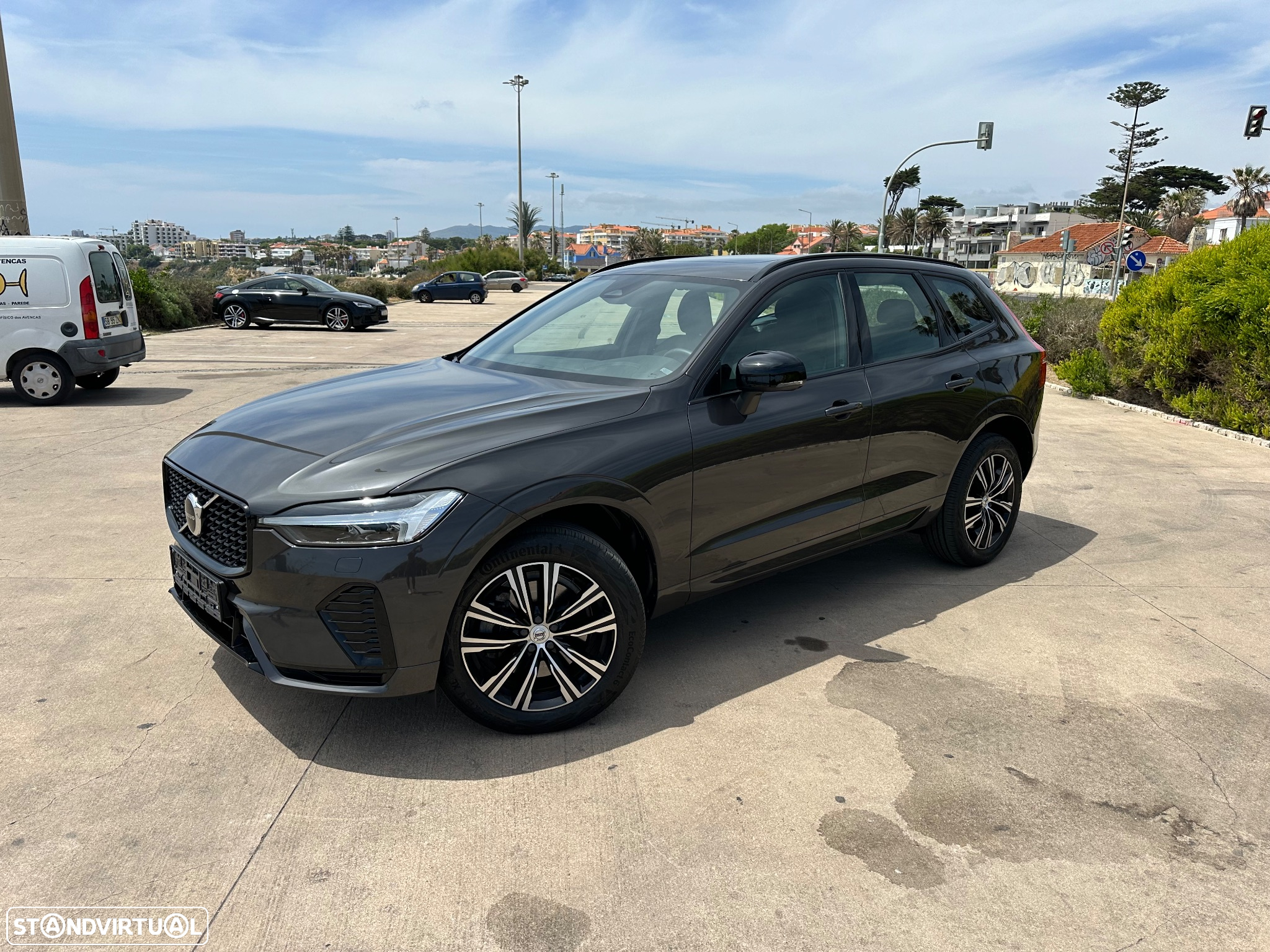 Volvo XC 60 2.0 B4 R-Design Geartronic - 33